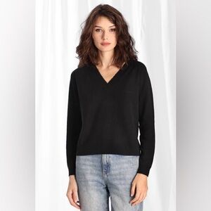 ◾️Minnie Rose V Neck Cashmere Sweater